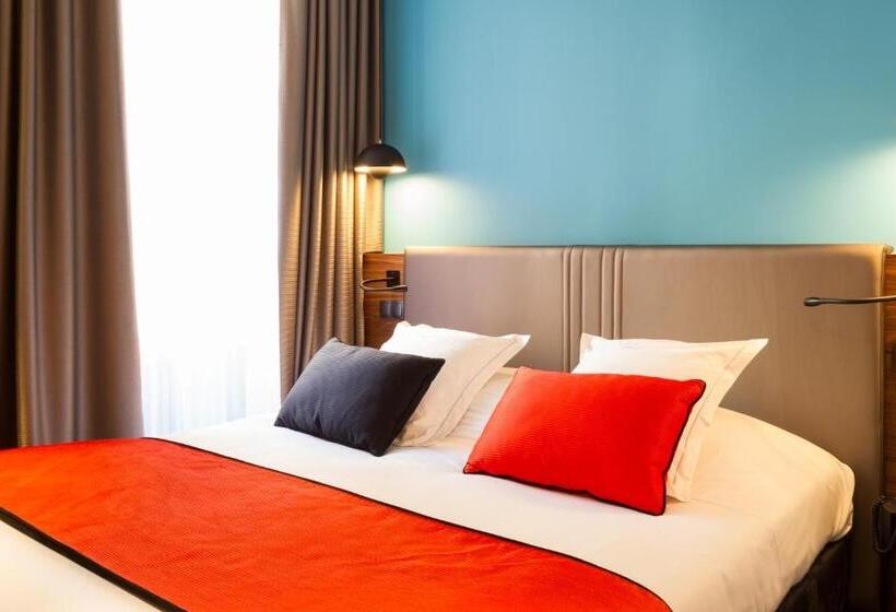 Полулюкс, Hostellerie Du Chapeau Rouge