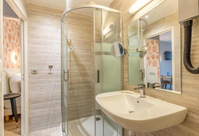 Номер Стандарт Трехместный, Kyriad Saint Malo Centre Plage