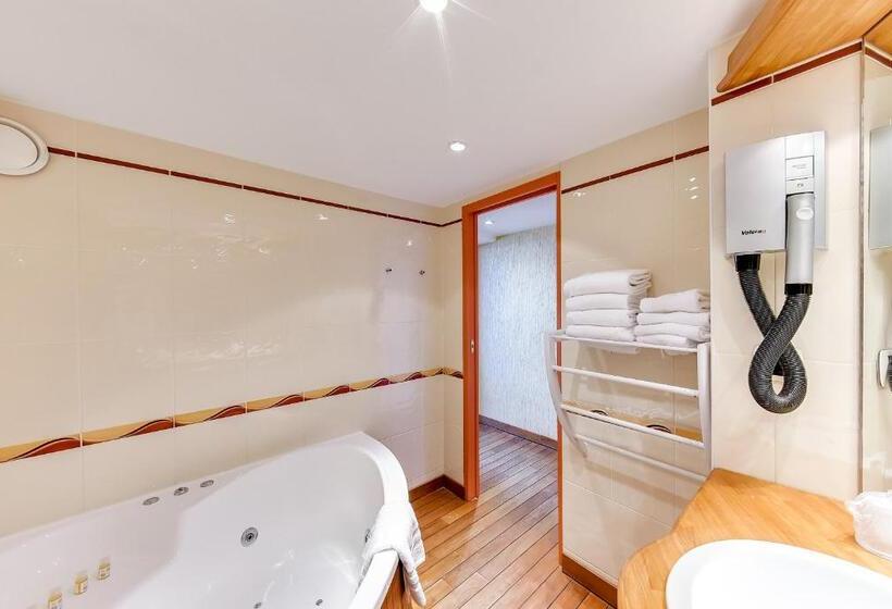Pokój Duplex, Kyriad Saint Malo Centre Plage
