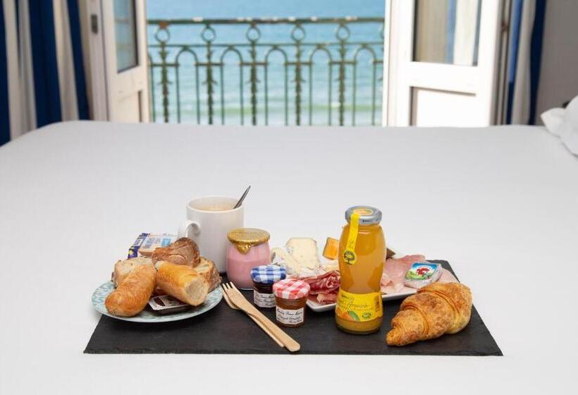 Номер Superior Вид на Море, Kyriad Saint Malo Centre Plage