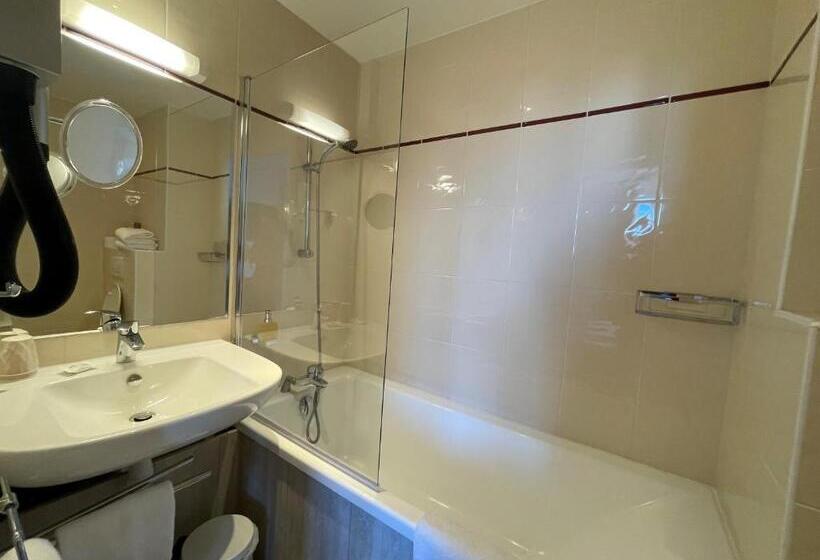 Номер Стандарт, Kyriad Saint Malo Centre Plage