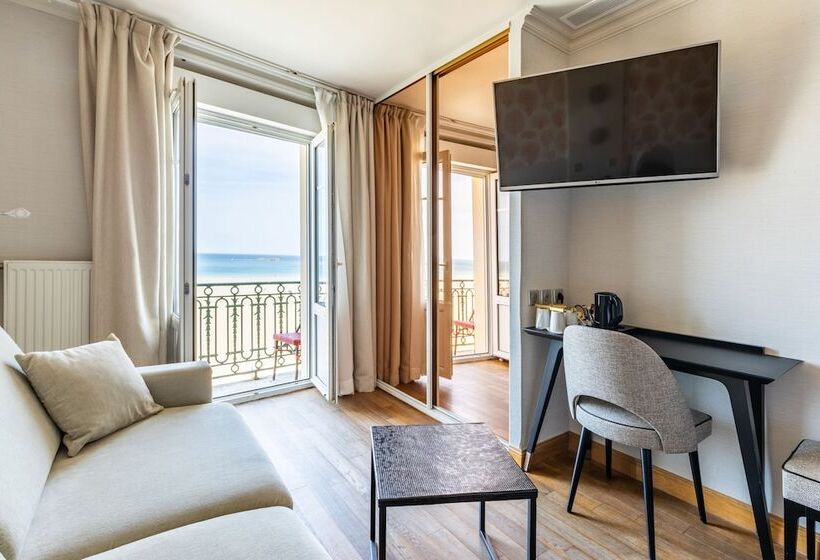Pokój Czteroosobowy Standard Widok Morze, Kyriad Saint Malo Centre Plage