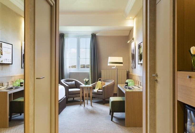Номер Superior Вид на Море, Hôtel Barrière L Hôtel Du Golf