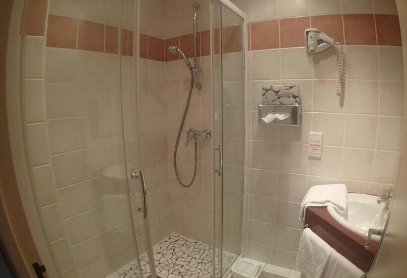 Номер Стандарт, Logis Hotels Grand Hotel D Orléans