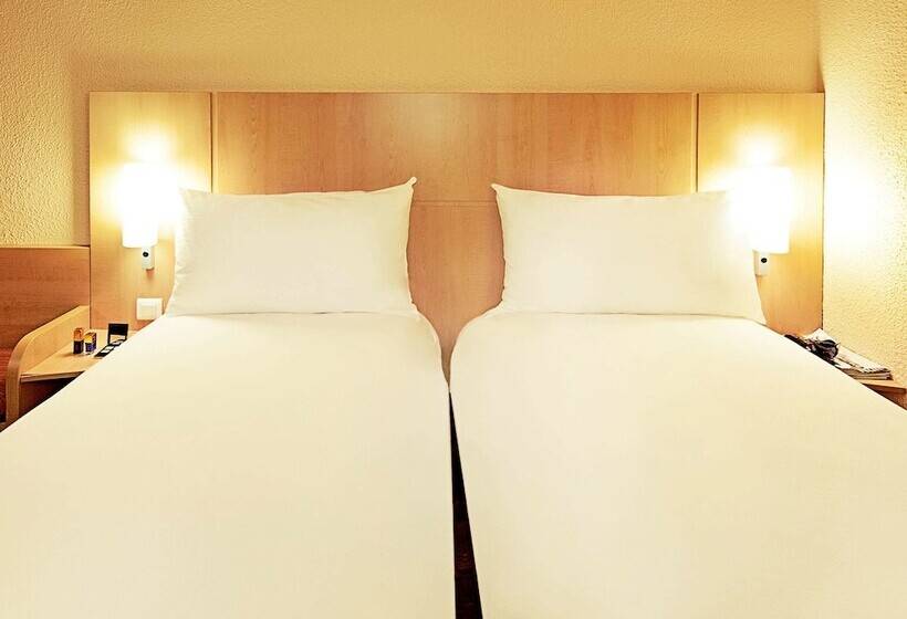 Номер Стандарт, Ibis Rambouillet