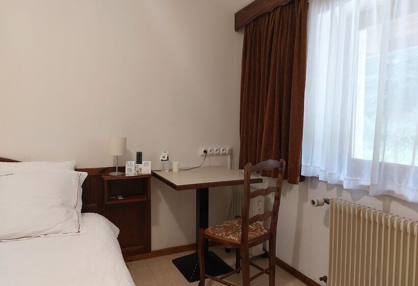Номер Стандарт, Spa & Restaurant Logis Domaine Langmatt