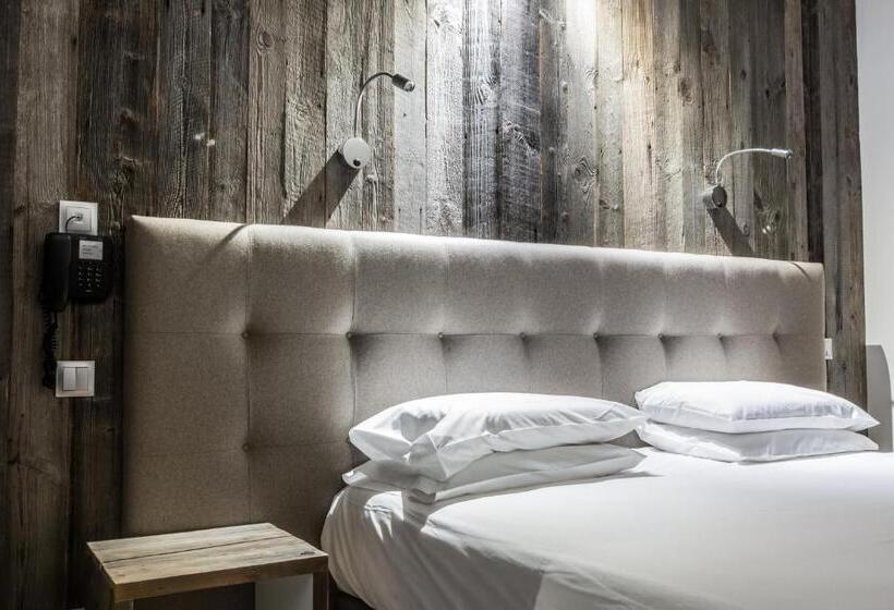 スイート, Chalet Hotel Crychar