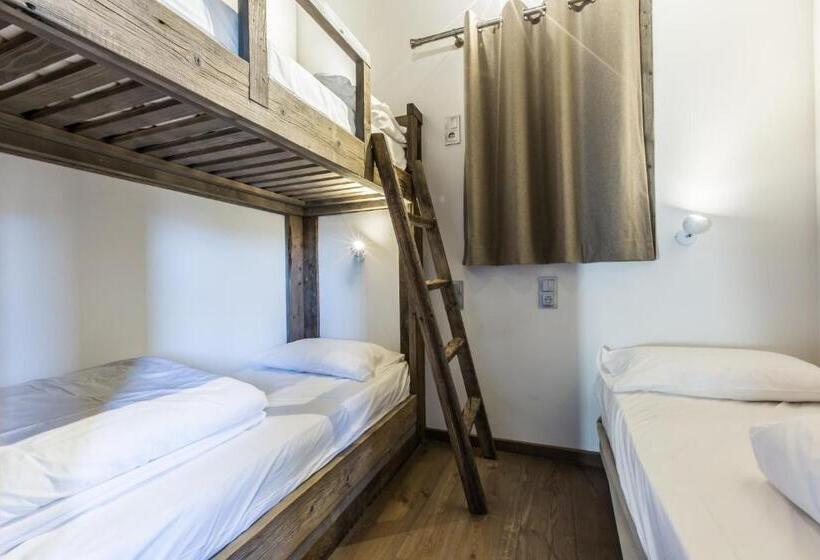 سوییت خانوادگی, Chalet Hotel Crychar