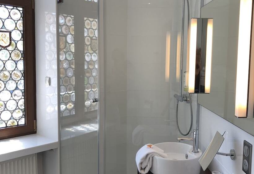 Номер Deluxe, Best Western Plus Monopole Metropole