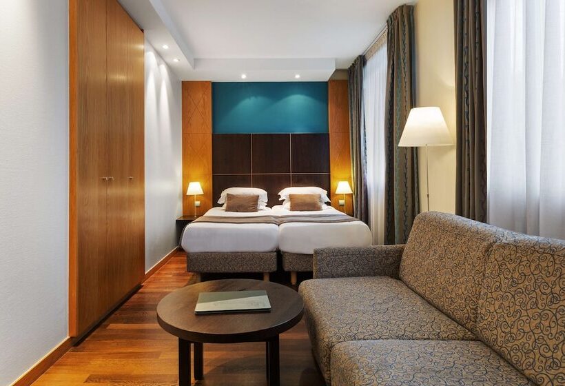 Номер Deluxe, Best Western Plus Monopole Metropole
