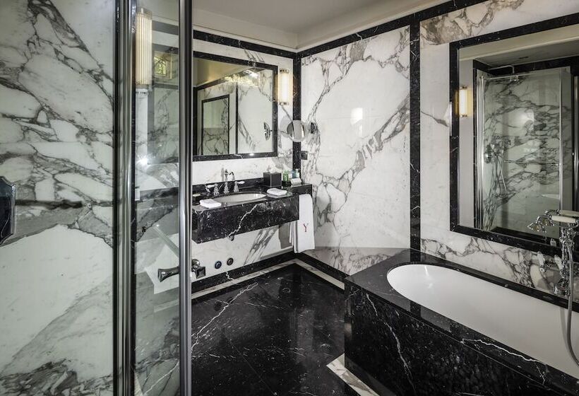 Quarto Deluxe, Le Yaca Saint Tropez