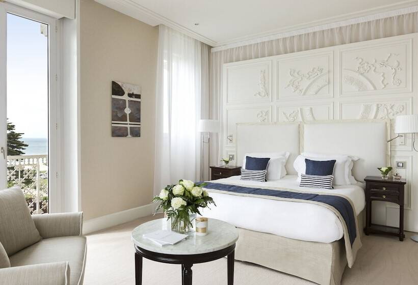 Номер Deluxe Вид на Море, Barriere Le Royal La Baule