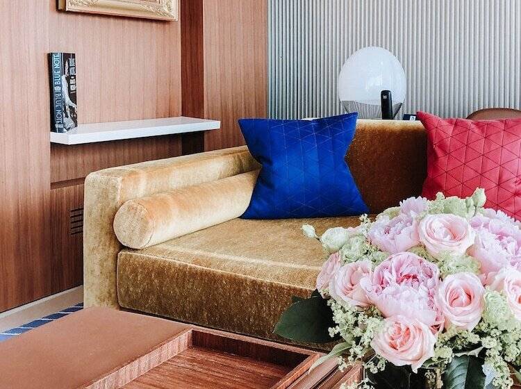سوییت, Hôtel De Sers Champs Elysées Paris
