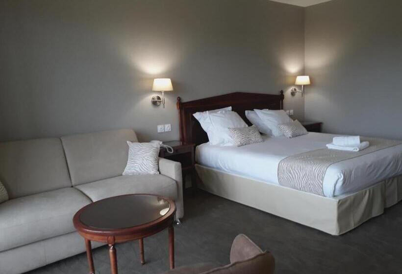 家庭间, Logis Hôtels  Hôtel Et Restaurant Domaine De Fompeyre