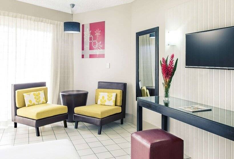 수피리어 룸, Mercure Nadi