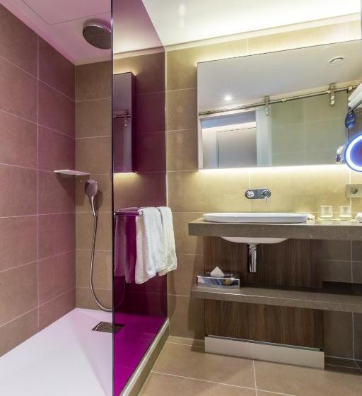 چشم‌اندازهای پهناور سوئیت جونیور, Radisson Blu Hotel, Lyon