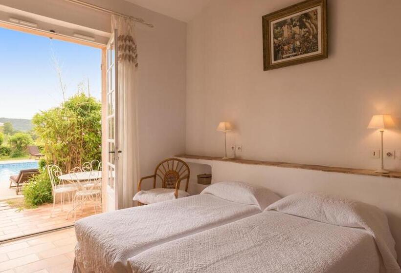 Апартаменты 1 Спальня Вид на Бассейн, Hôtel Saint Vincent