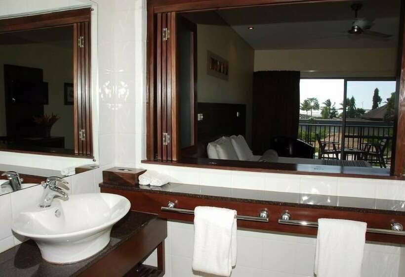 Executive Room, Tanoa Waterfront