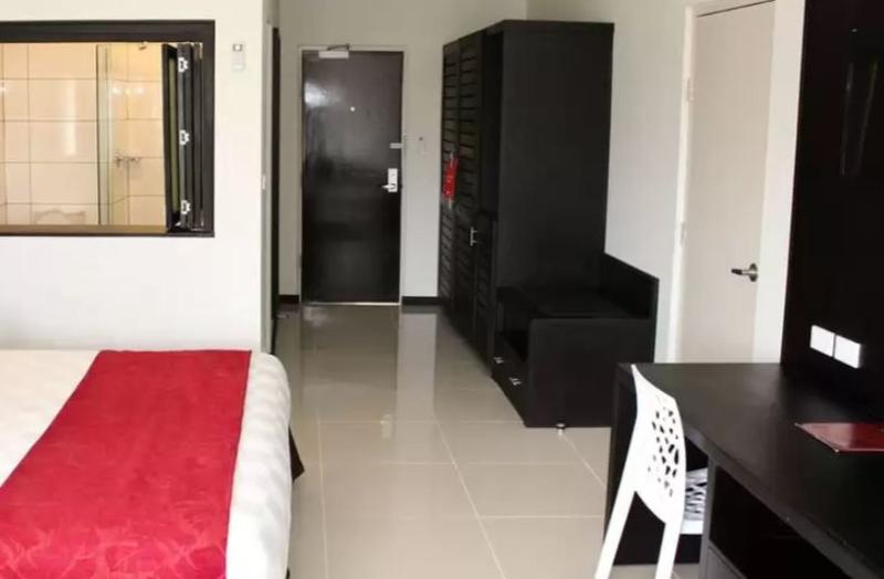Executive Room King Size Bed, Tanoa Waterfront