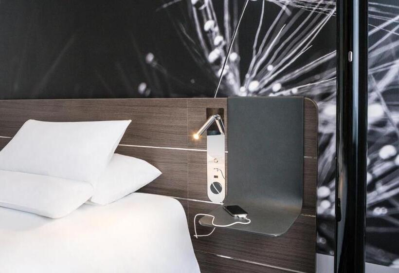 Номер Комфорт, Novotel Saclay