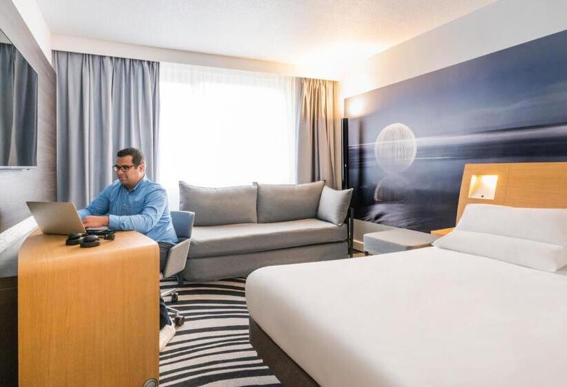 Номер Комфорт, Novotel Saclay