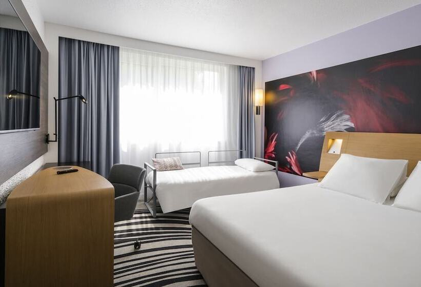 Классический Номер, Novotel Saclay