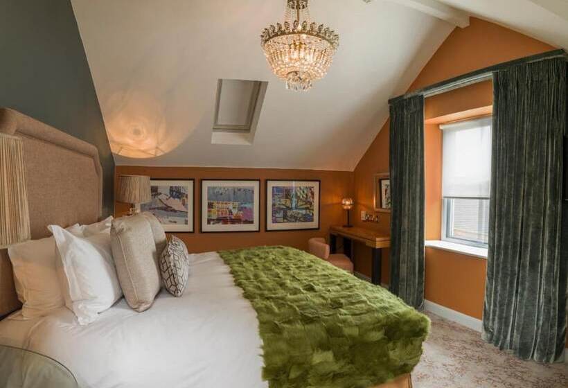 Полулюкс, Homewood Hotel & Spa   Small Luxury Hotels Of The World