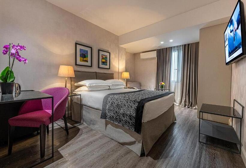 컴포트 룸, Astor Hotel Athens