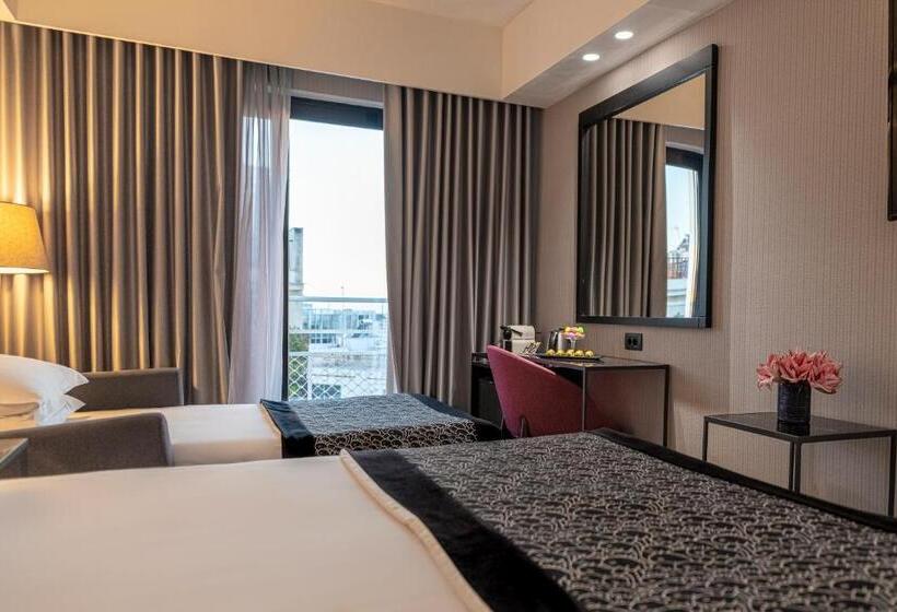 수피리어 트리플 룸, Astor Hotel Athens