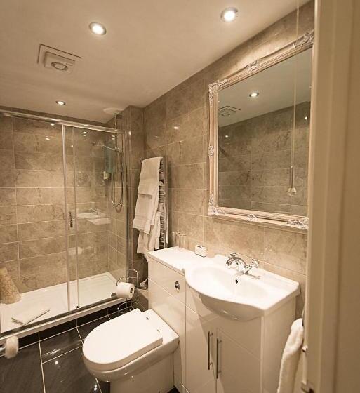 Номер Стандарт, Glewstone Court Country House