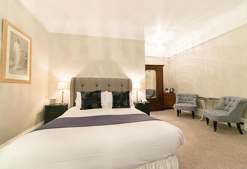 Номер Стандарт, Glewstone Court Country House
