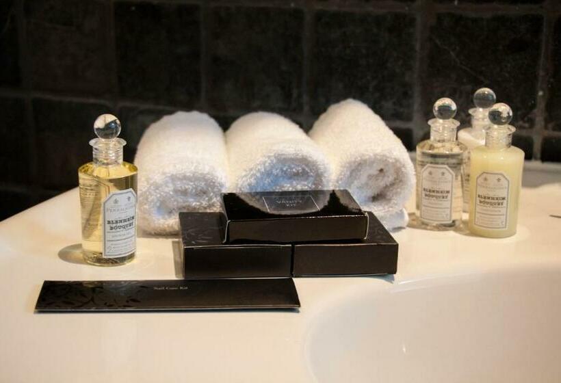 Классический Номер, The Gore London   Starhotels Collezione