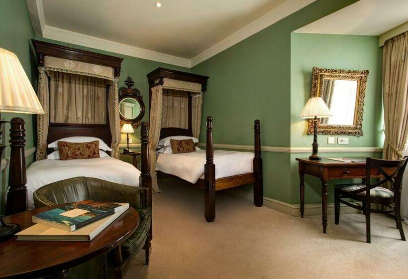Номер Superior, The Gore London   Starhotels Collezione