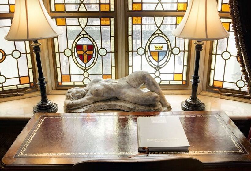 Полулюкс, The Gore London   Starhotels Collezione