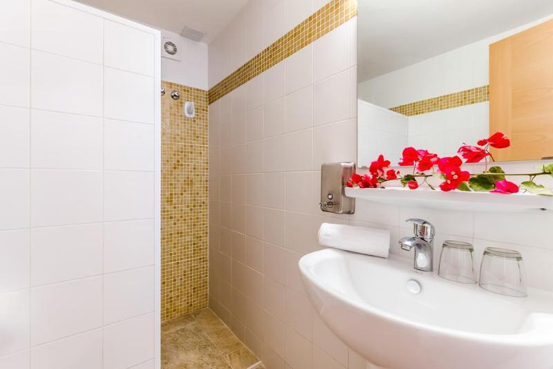 スタンダードシングルルーム, The Gore London   Starhotels Collezione