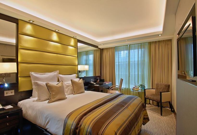 Номер Deluxe, Park Grand Marble Arch