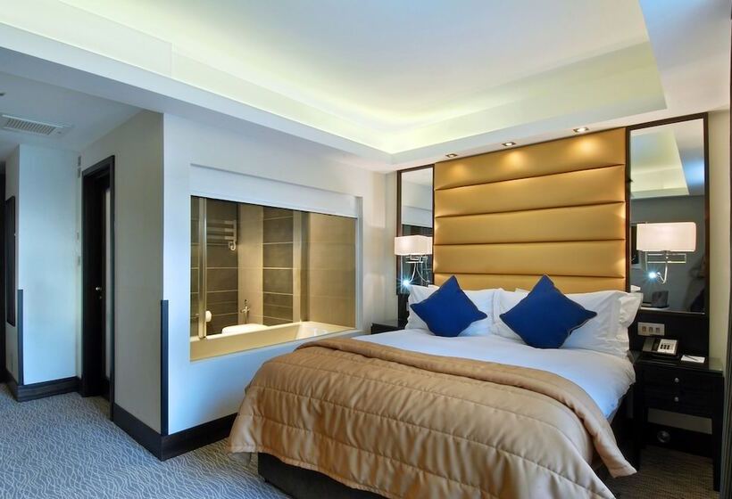 Номер Deluxe, Park Grand Marble Arch