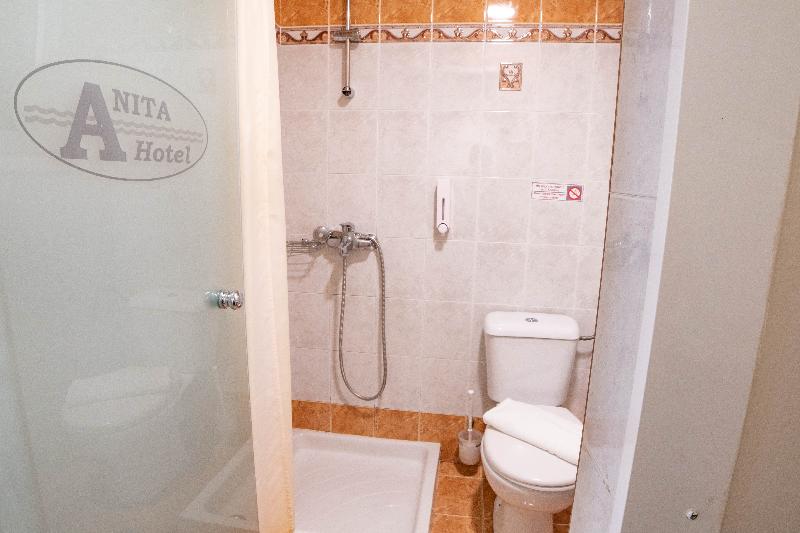 Habitació Triple Estàndard, Anita