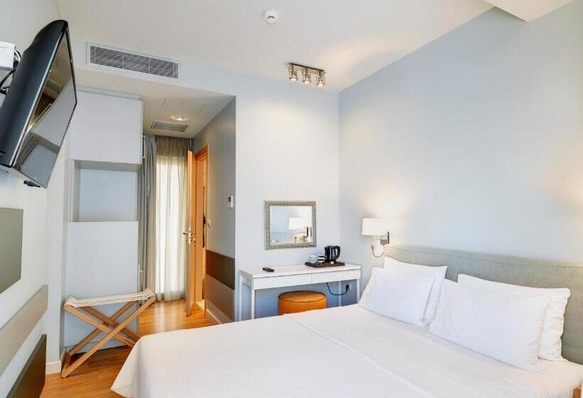 Quarto Superior com Terraço, Phidias Piraeus