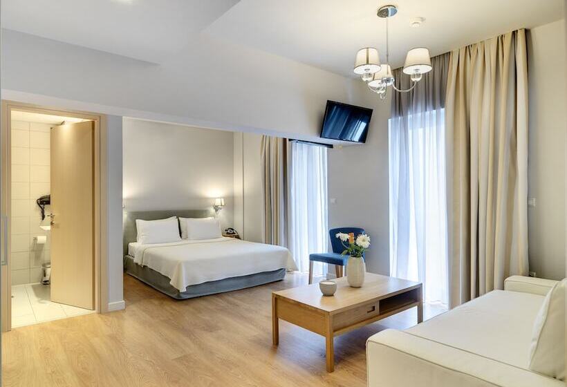 Quarto Superior Quádruplo, Phidias Piraeus