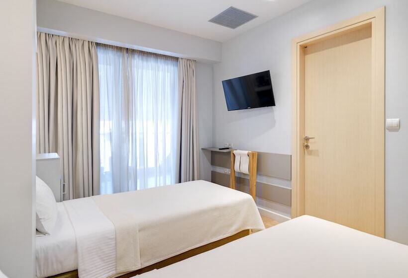Quarto Superior com Terraço, Phidias Piraeus