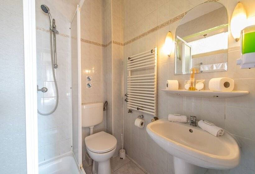 스탠다드 룸, Korona Panzió Budapest
