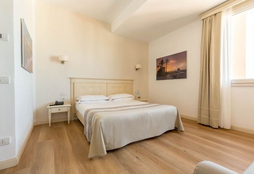 Habitación Familiar, Catalunya
