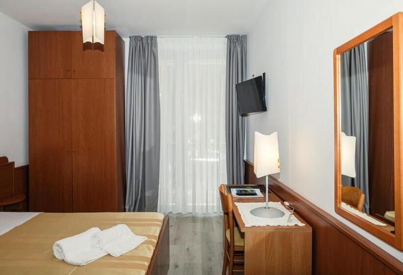 Номер Basic, Leonardo Da Vinci Wellness Spa