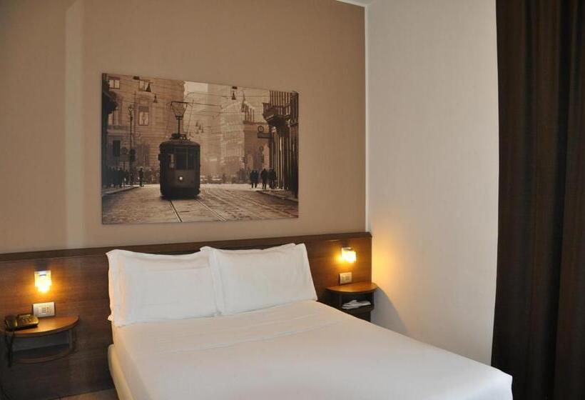 Номер Стандарт, Nuovo Albergo Italia