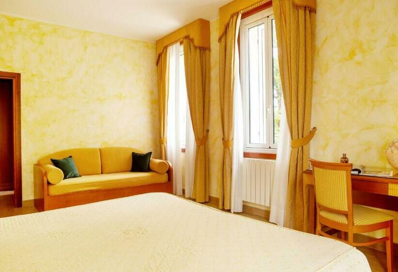 Номер Стандарт Трехместный, Hotel & Residence Venezia 2000