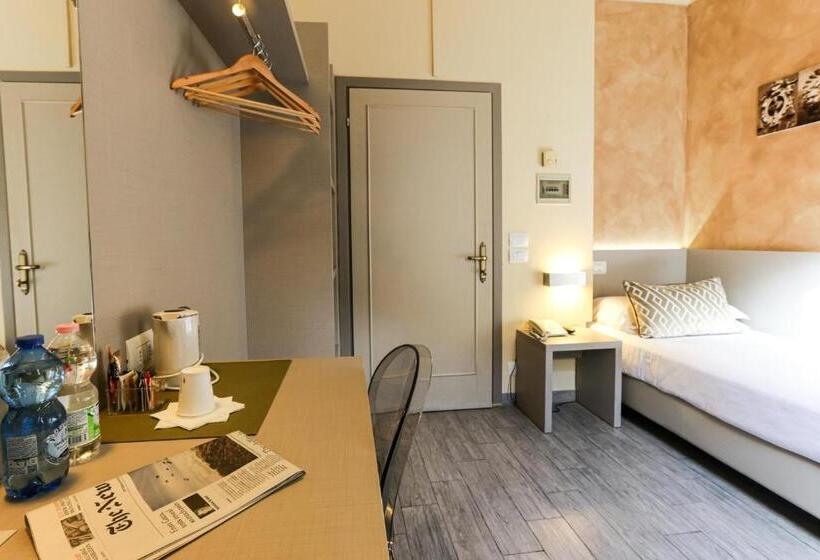 اتاق سوپریور یک تخته, Albergo Firenze