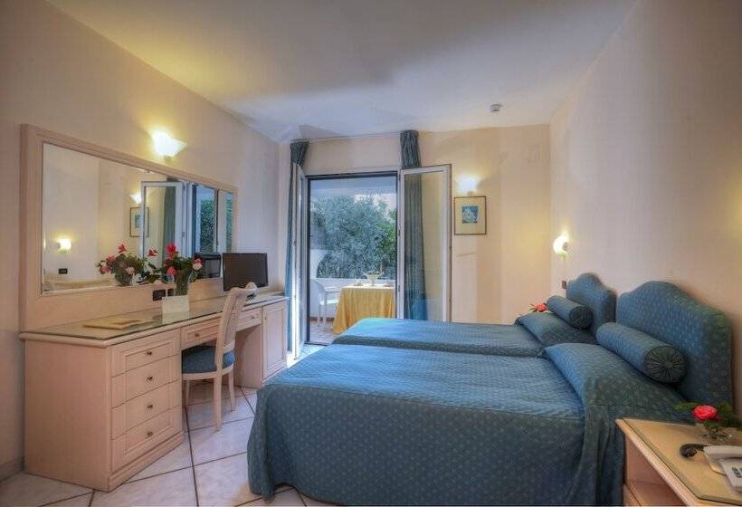 带花园景观的古典房间, Le Querce Resort Sea Thermae & Spa