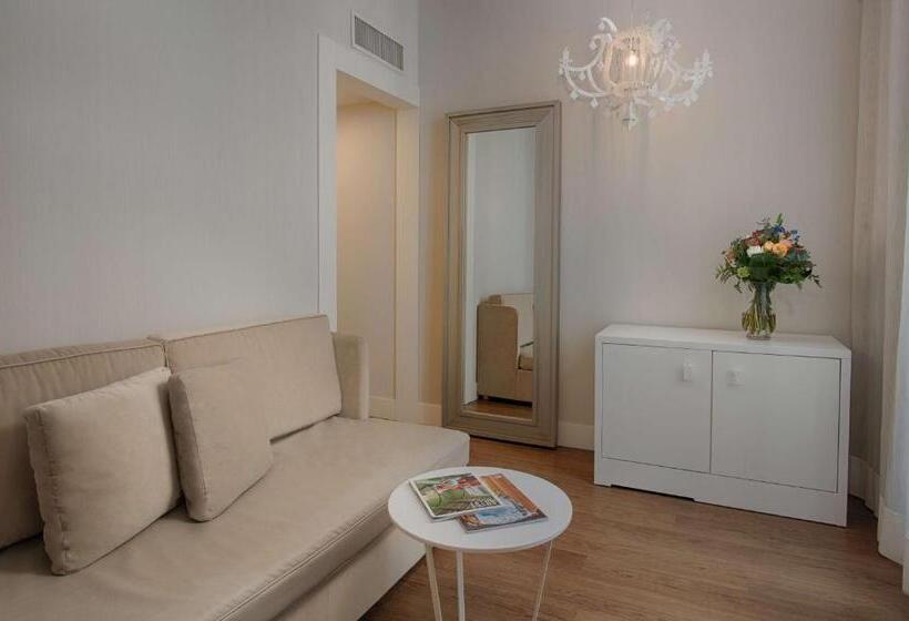 Junior Suite, NH Genova Centro