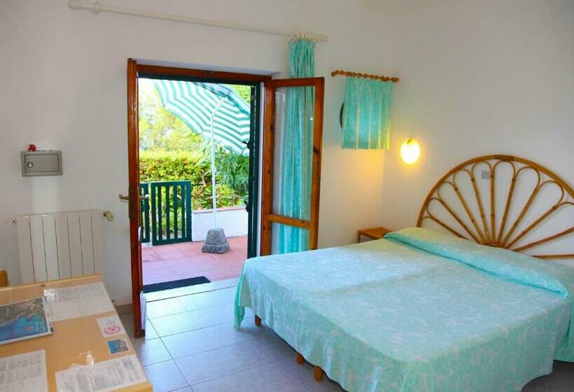 Quarto Clássico com Terraço, Paradiso